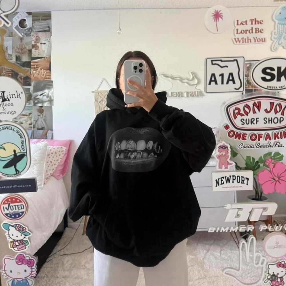 black‎ mystic sparkly teeth graphic hoodie